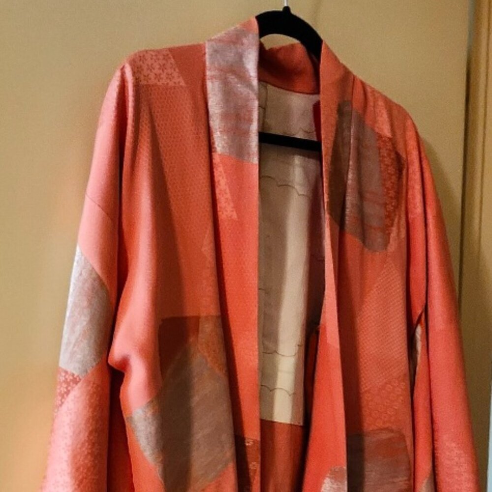 Vintage Coral  Japanese Kimono